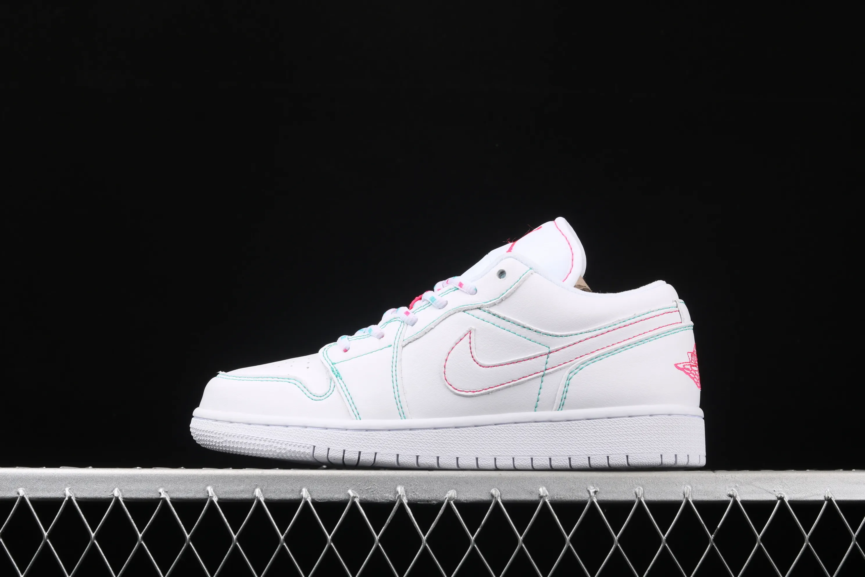 All categories Air Jordan Jordan series basketball shoes Air Jordan 1 Low Air Jordan 1 Low GS "Pink" AJ1 Joe 1 low top pink and white 554723-101